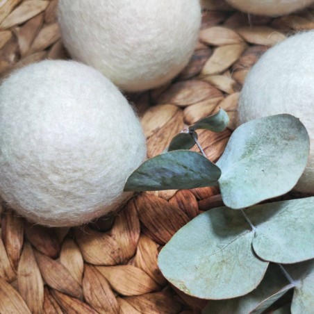 wool dryer balls mallines mpales stegnomatos ask olia 04